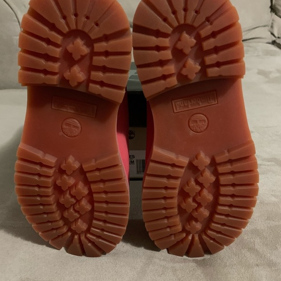 New Pink Kids Timberlands premium classic boot - Picture 5 of 6